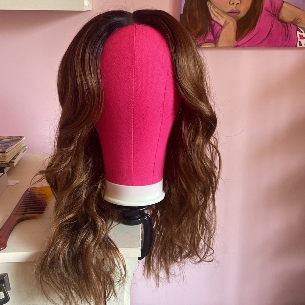 Bobbi Boss HD Lace MLF379 Gardenia in TT1B/2730 (dark root light auburn brown)